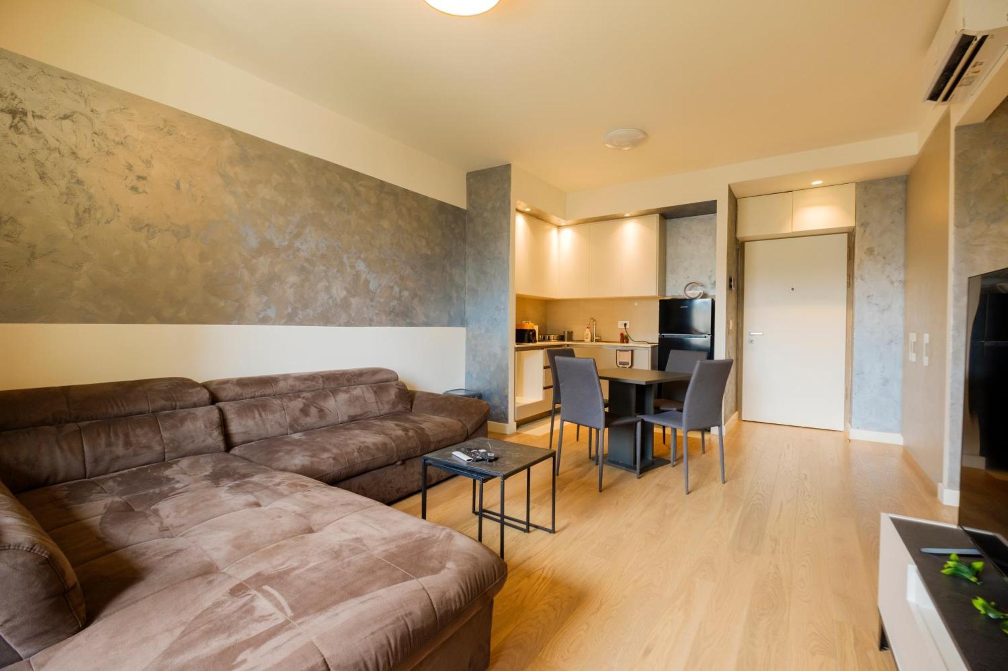 Apartment Waterfront - Art *