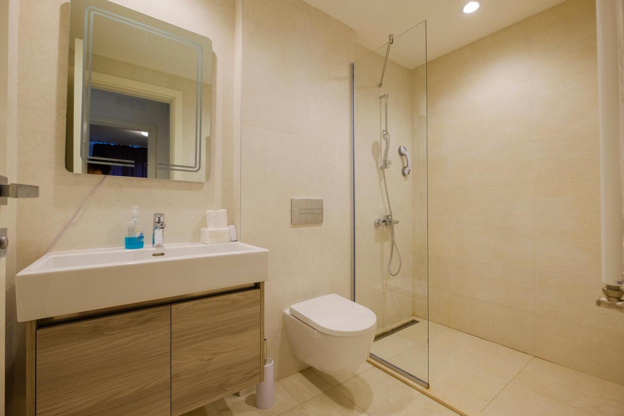 Waterfront - Art Apartment Belgrade